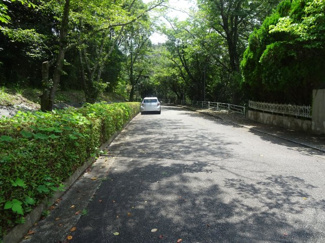 【前面道路含む現地写真】 | 川西市水明台3丁目8-43　建築条件無土地