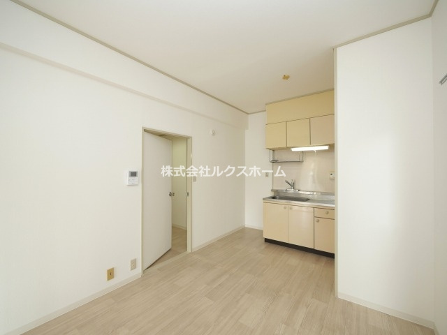 青葉丘ハイツの居間・リビング