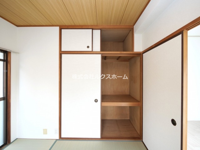 青葉丘ハイツの収納