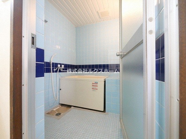 清涼ハイツの浴室|ゆったり過ごせるお風呂です