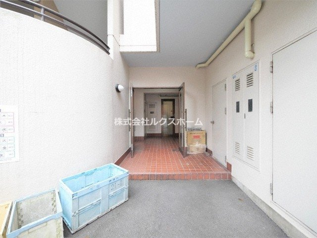 第2清和マンションのエントランス