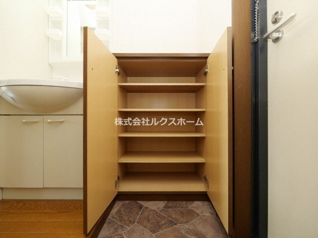 パルコート若園の収納