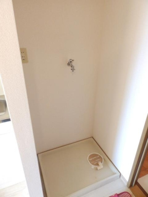 【設備】 | Kanada　B棟 | 室内洗濯機置場