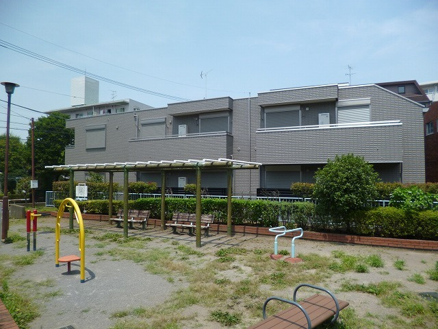 Ｌｕｚの外観|バルコニー側は緑地になっており解放感があります。