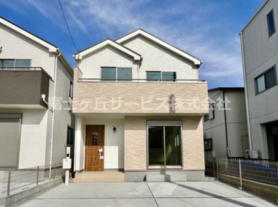 【外観】 | 駿東郡長泉町下土狩 新築一戸建て B号棟 | 現在建築中の外観画像です。ご内覧は同じメーカーの完成物件へご案内いたしますので、いつでもご相談ください！