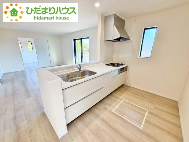 野田市堤台281番2　新築戸建　F号棟のキッチン|家族と会話しながら料理できるオープンカウンター♪					
