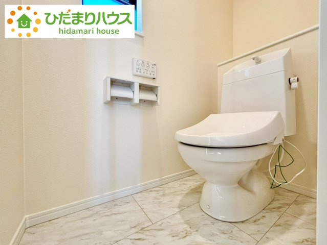 野田市堤台281番2　新築戸建　F号棟のトイレ|温水洗浄便座ついてます(^^♪			
