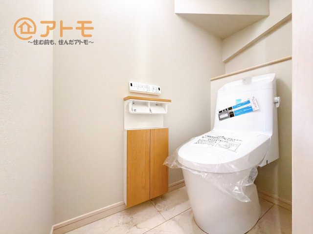 【トイレ】 | 三島市谷田　新築一戸建て　3号棟 | 収納付きで消耗品もストックできます♪