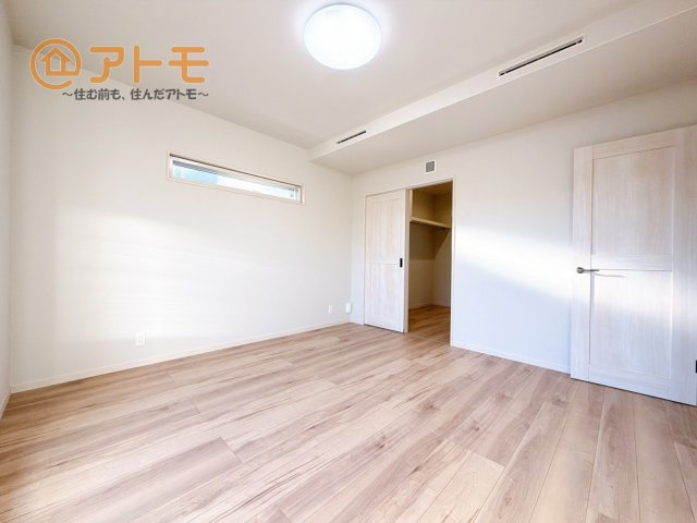 【寝室】 | 三島市谷田　新築一戸建て　3号棟 | 毎日すごす部屋の広さや陽当りも気になるポイントですね！現地で体感してみてください♪
