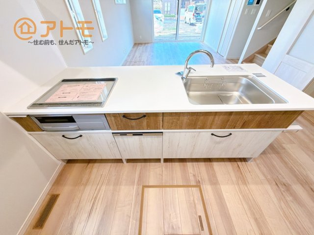 【キッチン】 | 三島市谷田　新築一戸建て　3号棟 | 対面タイプならキッチン内にいながらご家族やお客様との会話が楽しめます♪