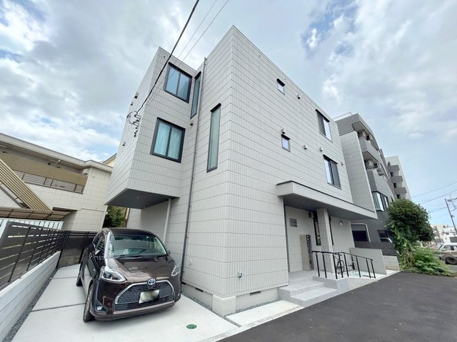 Ｌ’ｏｕｒｓ　８０８の外観
