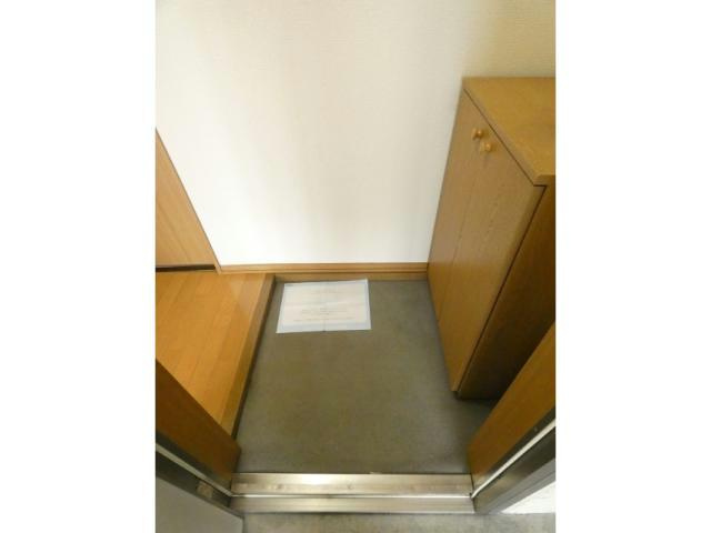 クレヴァの玄関