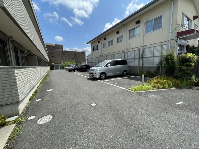 Garage ＆ House Vitzの駐車場