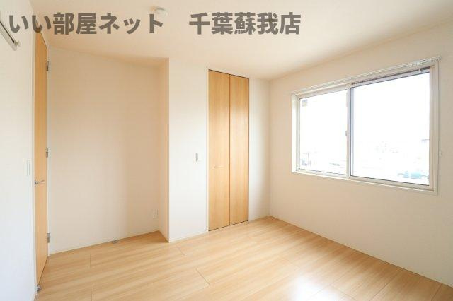 ストリームの洋室|広々とした洋室です