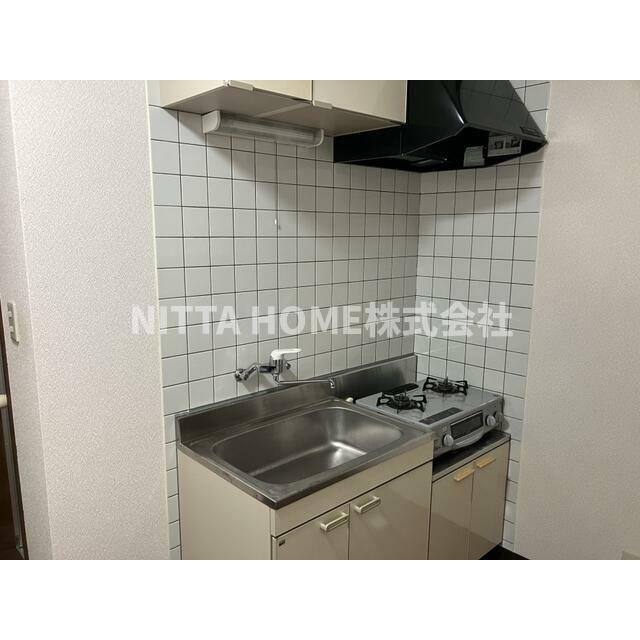 ライフステージ広瀬安岡Ⅱのキッチン|２口コンロがついているオープンキッチンです◇