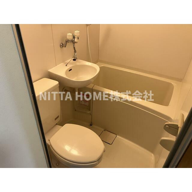 ライフステージ広瀬安岡Ⅱの浴室|水回りが一か所に集まっているので掃除も簡単ですね＊