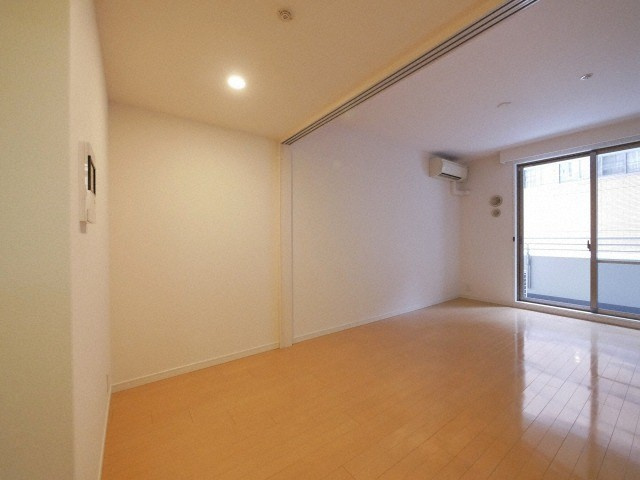 ポートヴィラ靭公園の居間・リビング