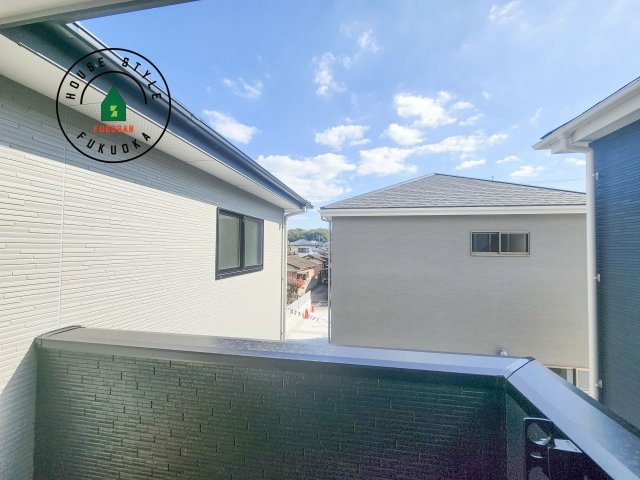 福岡市南区鶴田4丁目第4-3棟（3号棟）の展望|窓から緑が見える物件も魅力的です。