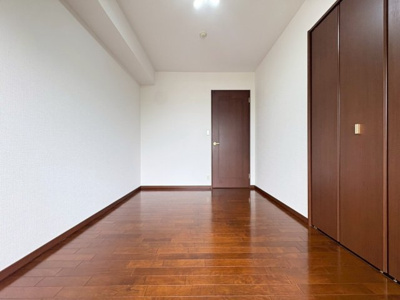 【洋室】 | 池田五月丘パークハウス