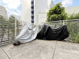 【駐車場】 | バイク置き場。空き区画の有無や駐輪料金、サイズおよび排気量規定などについては、改めてお問い合わせください。～即日のご見学可能～　お問合せはお気軽にどうぞ。