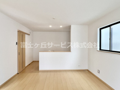 【キッチン】 | 裾野市石脇 B号棟 | キッチンでお料理をお楽しみください