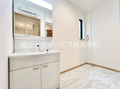 【脱衣所】 | 裾野市石脇 B号棟 | 脱衣場です