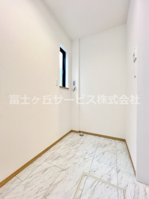 【ランドリースペース】 | 裾野市石脇 B号棟 | ランドリースペースです