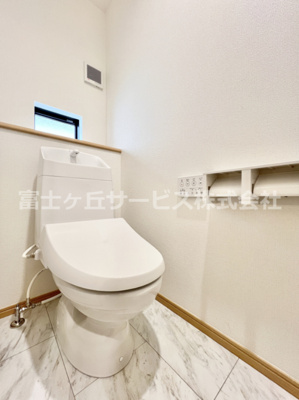 【トイレ】 | 裾野市石脇 B号棟 | 2Fのトイレです