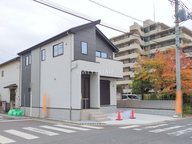 越谷市平方南町 新築分譲住宅の外観