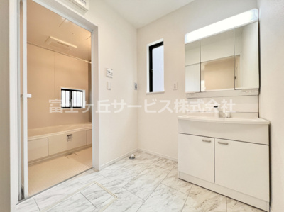 【脱衣所】 | 裾野市石脇 C号棟 | 脱衣場です