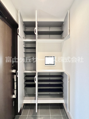 【収納】 | 裾野市石脇 C号棟 | こまごまとしたものを収納できそうですね