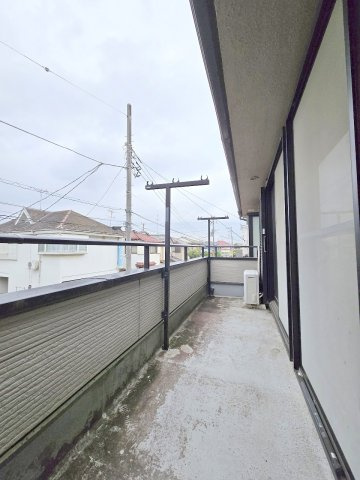 武蔵村山市三ツ木5丁目 中古戸建のバルコニー