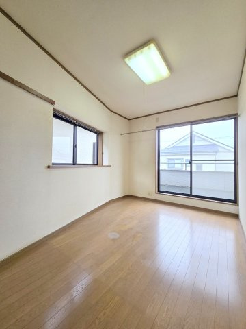 武蔵村山市三ツ木5丁目 中古戸建の洋室