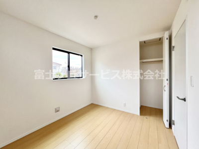 【洋室】 | 裾野市石脇 D号棟 | 5.25帖の洋室です