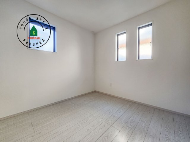 福岡市中央区小笹4丁目第1-2棟（1号棟）の洋室|落ち着いた色調の洋室です。