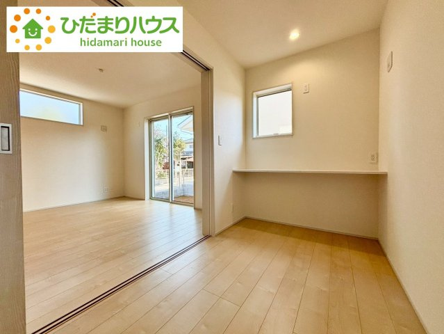 野田市中根2期　新築戸建　1号棟の洋室|カウンター付きの洋室は、スタディールームやリモートワークのお部屋におすすめです(^^♪