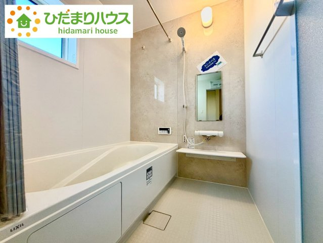 野田市中根2期　新築戸建　1号棟の浴室|今日も１日お疲れでした。広いお風呂で疲れを癒してください、、、♡							
