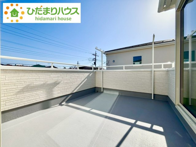 野田市中根2期　新築戸建　1号棟のバルコニー|広々としたバルコニー。お洗濯物もぜーんぶ干せちゃいます！！							
