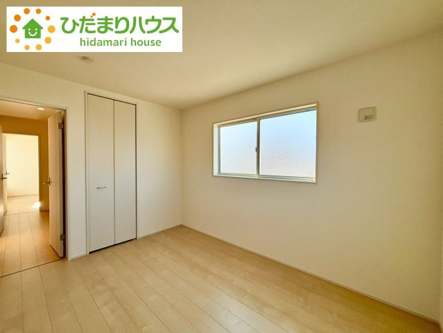 野田市中根2期　新築戸建　1号棟の洋室|机にベットを置けば子供部屋の完成です！					
