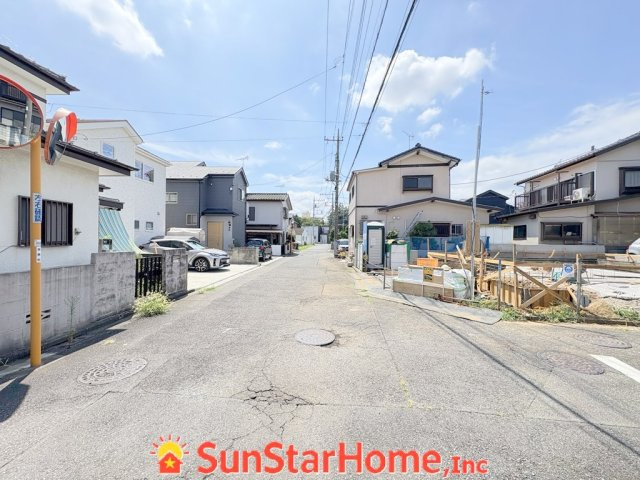 【サンスターホーム】瑞穂町むさし野2丁目　新築1邸の前面道路含む現地写真