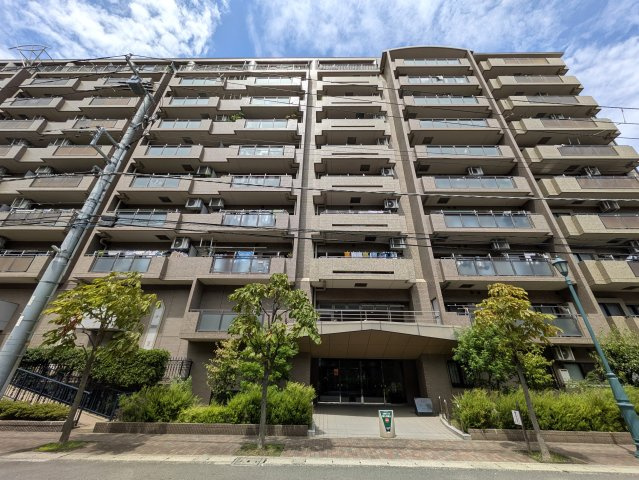 新横浜からちょっとズレるとこんなに違う！【ルイシャトレ新横浜ガーデンスクウェア】