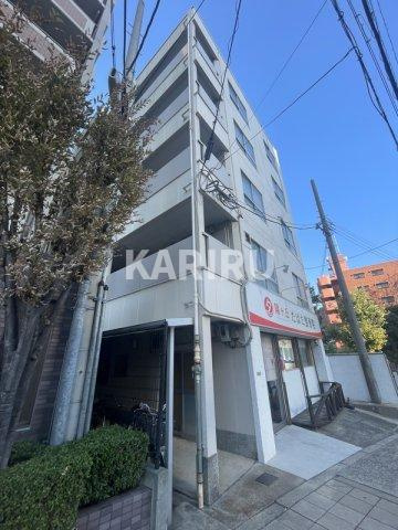 五條ハイツのエントランス