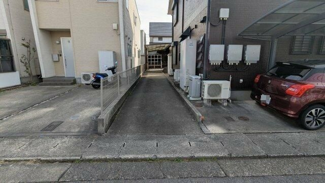 北区楠３丁目貸倉庫の駐車場