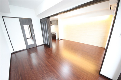 【居間・リビング】 | グランカーサ新大阪SOUTH