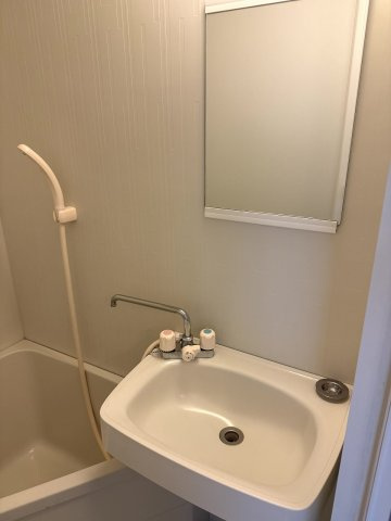 サントロペの洗面所