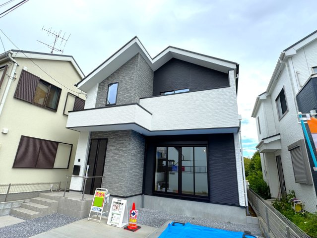 市川市大和田５丁目新築戸建【鶴指小学校：7分】の外観|完成済み内覧可能です！