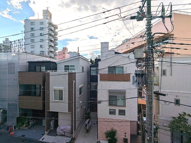 Dimus根岸の設備|3Fワイドバルコニーからの眺望、開放感あります