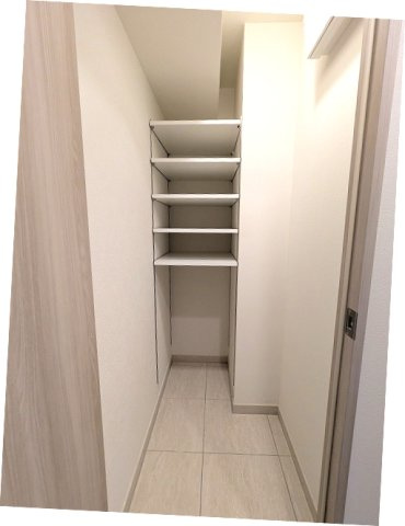 Dimus根岸の玄関|シューズインクローゼット