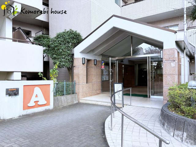 ベルヴィル大宮Aのエントランス|A号棟のエントランスです