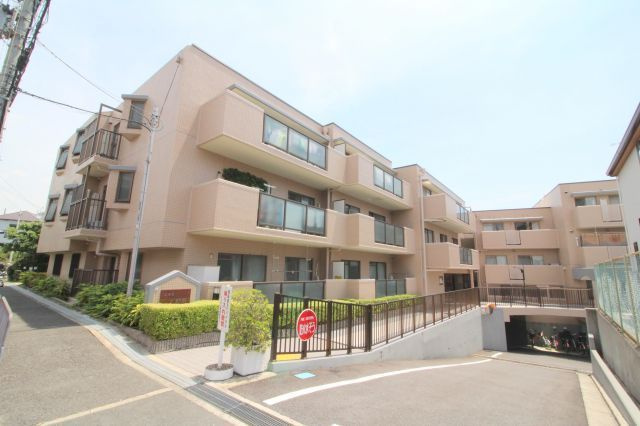 コスモ上野東の外観